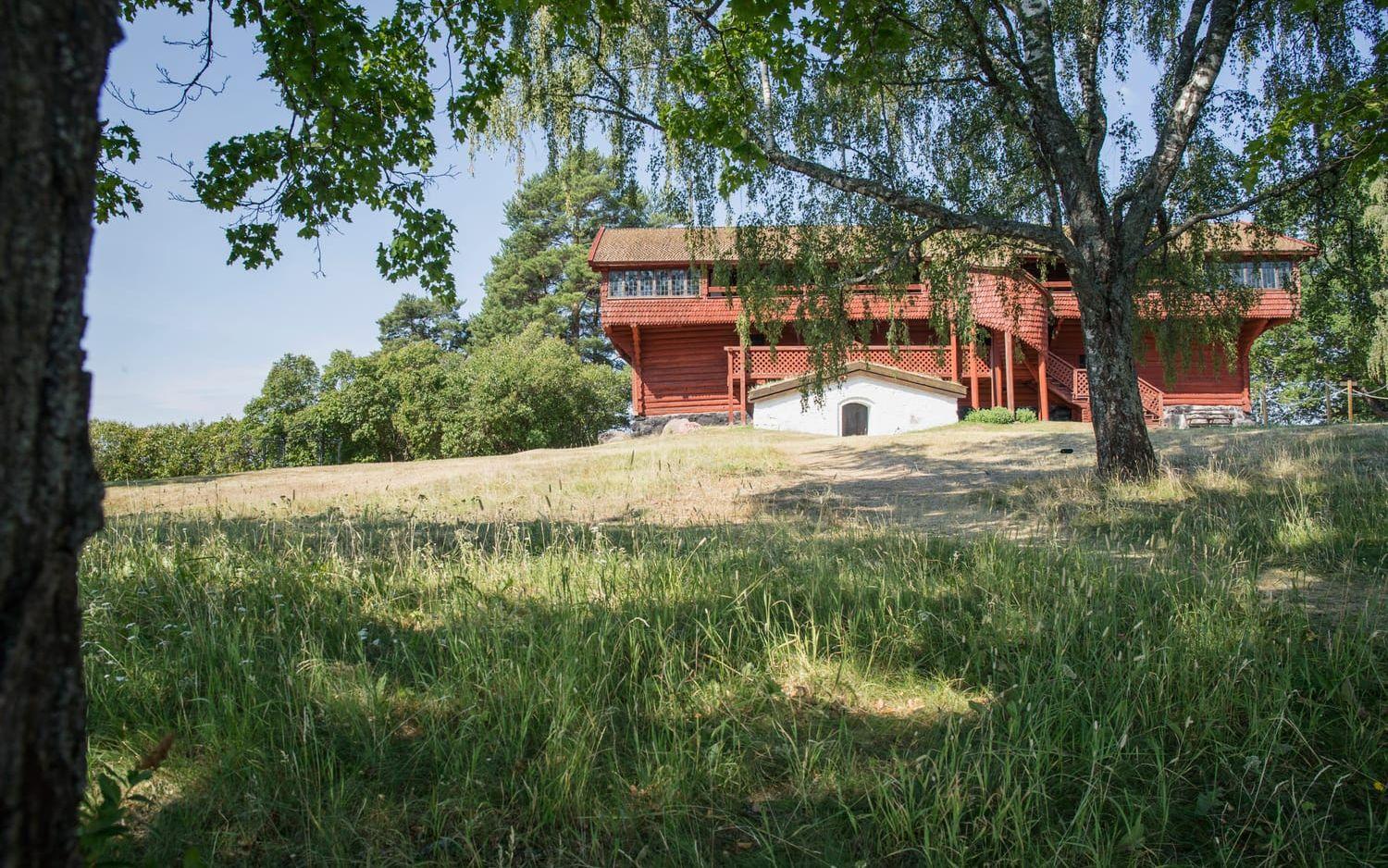 Statens fastighetsverk söker efter fem par som vill gifta sig i Ornässtugan i Dalarna, som i dag fungerar som museum. Arkivbild.