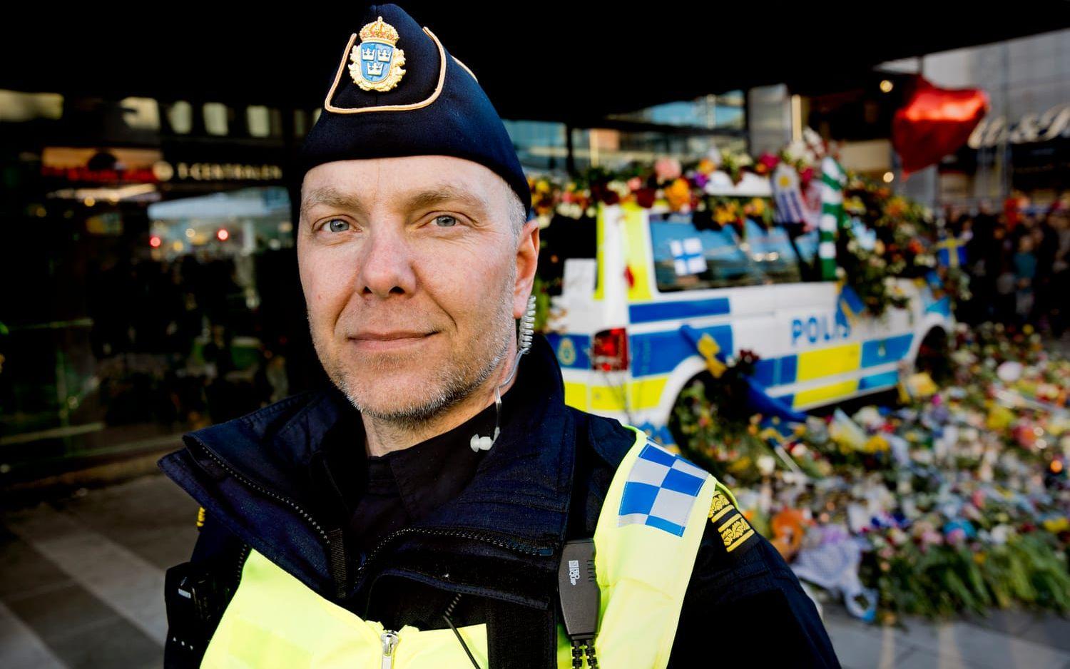 För några år sedan slutade Daniel Hjerpe som polis. Men i februari återvände han till polisyrket. Foto: Per Wahlberg
