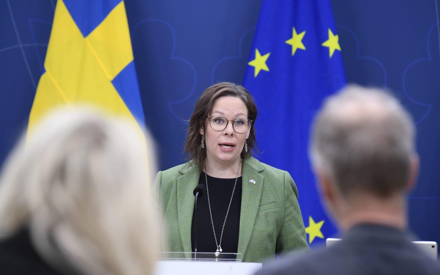 Migrationsminister Maria Malmer Stenergard, (M) vid onsdagens pressträff.