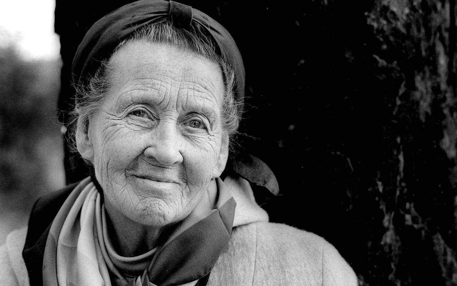Margit Ekelund, 82, anser att det behövs fler gamla i miljökampen. Själv är hon aktiv trädkramare och boende i Ulvesund.