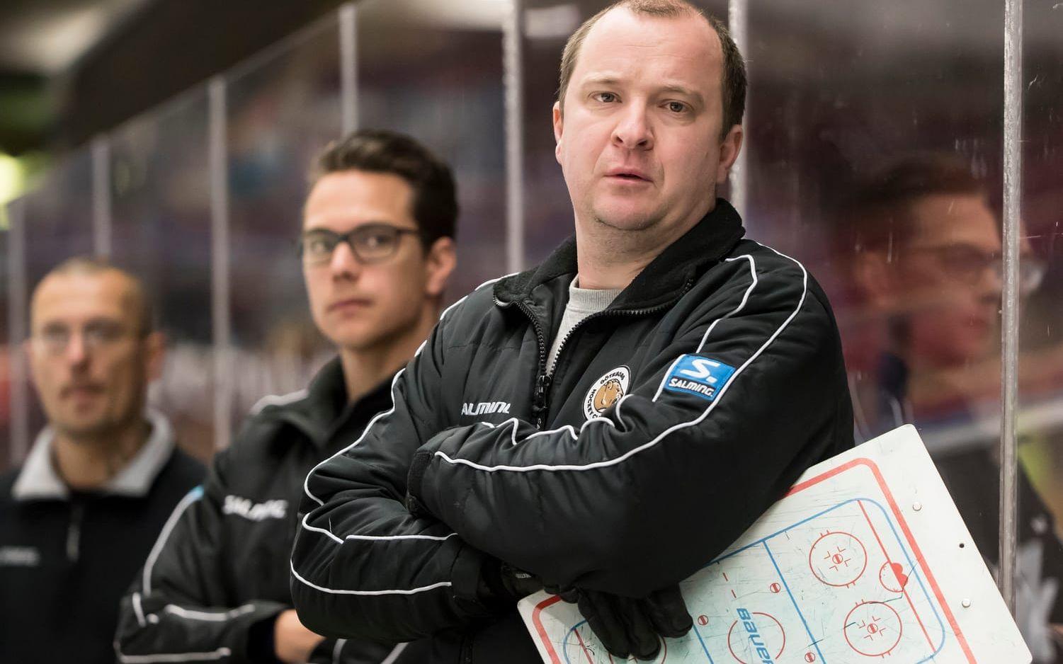 Bister coach. Göteborgs Jimmy Johansson har nu sex raka förluster som coach i SDHL. Bild: DANIEL ERIKSSON