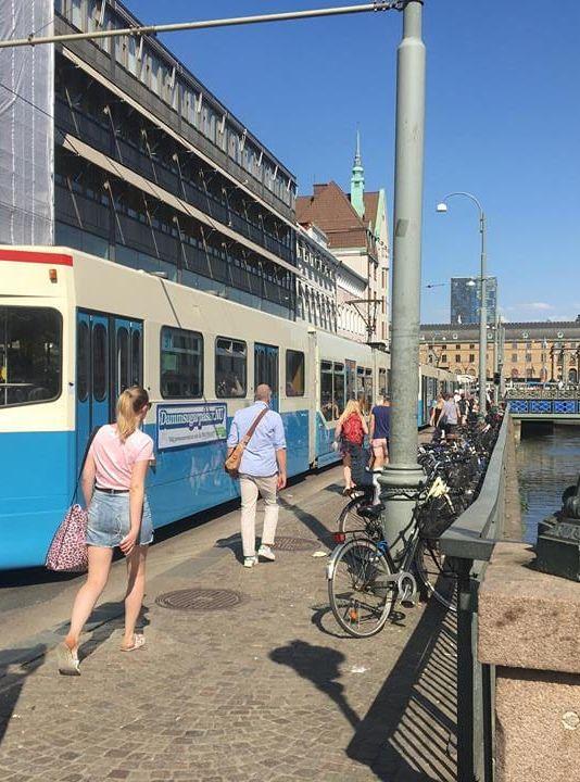 Stoppet har orsakat långa köer i kollektivtrafiken i centrala Göteborg. 