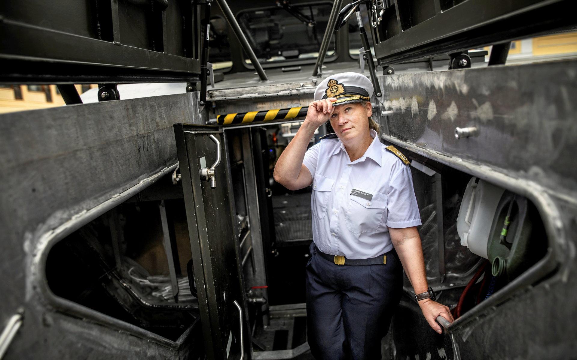 Marinchefen Ewa Skoog Haslum vill ha en större organisation med fler anställda och en permanent fartygsbasering på Västkusten.
