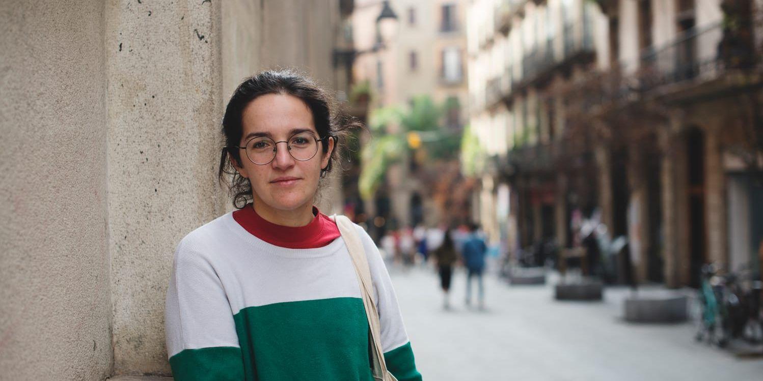 Irene Perez Concepcion, 33 år från Kanarieöarna bor i Barcelona och följde nattens händelser från sitt fönster på en liten gata nära Plaza Catalunya.