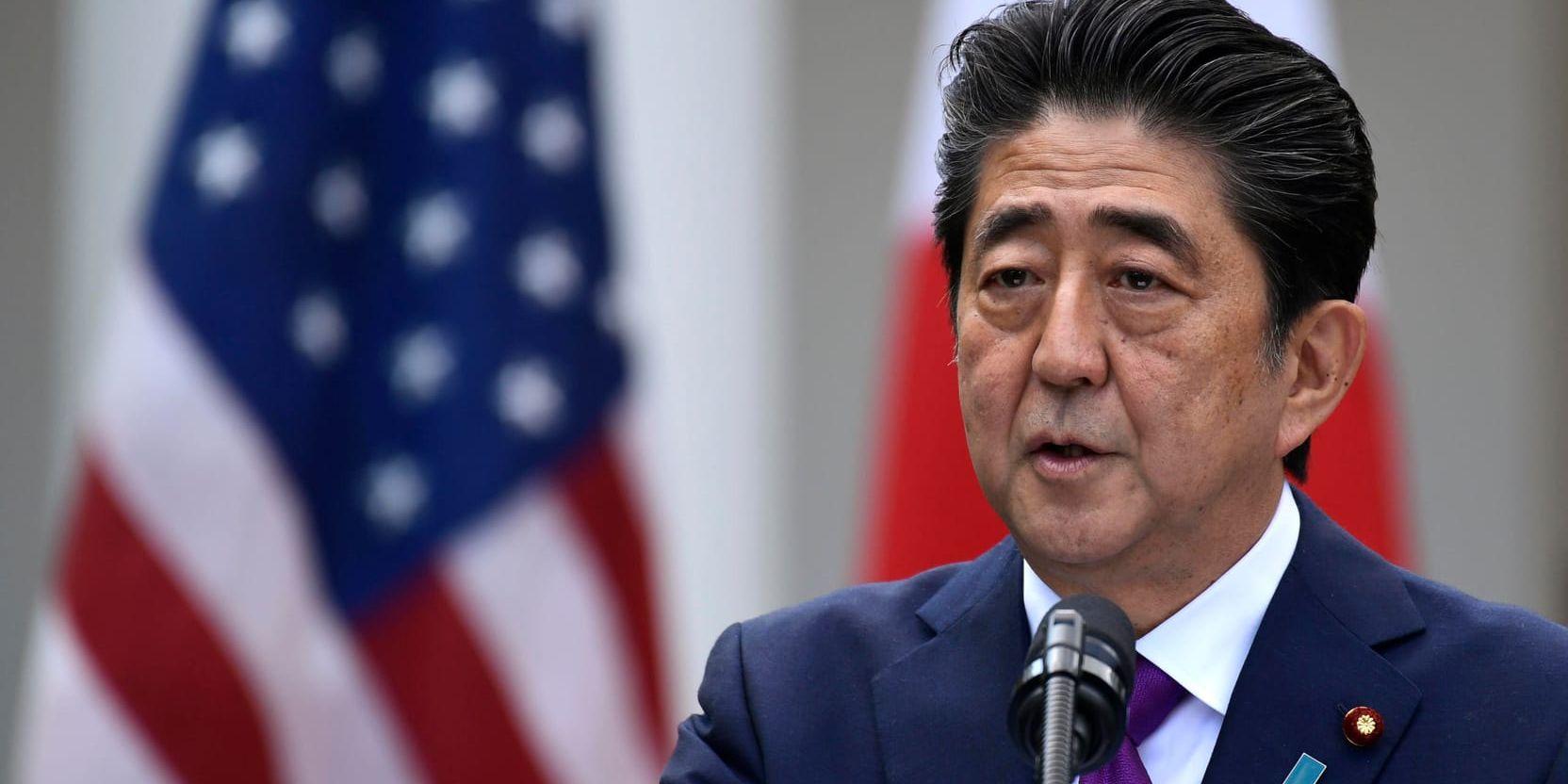 Japans premiärminister Shinzo Abe har stora utmaningar, med svag ekonomisk utveckling och ökad risk för handelsbakslag. Arkivbild.