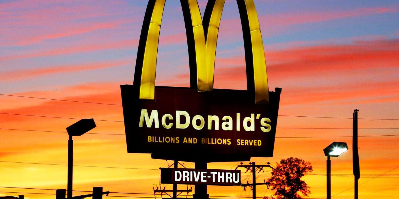 Minskad vinst och försäljning för McDonalds. Arkivbild