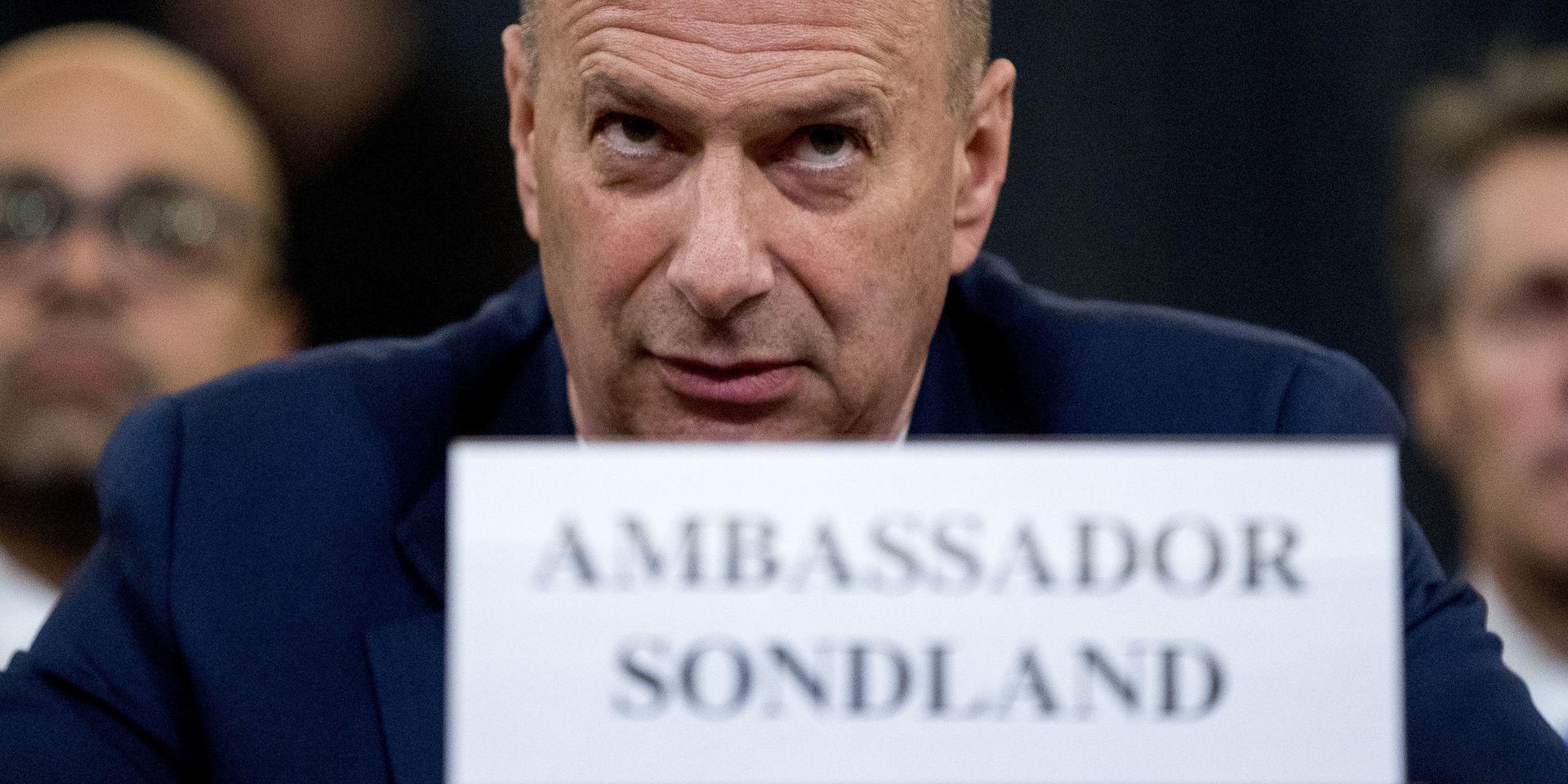 EU-ambassadören Gordon Sondland skakade om både demokrater och republikaner med sitt vittnesmål.