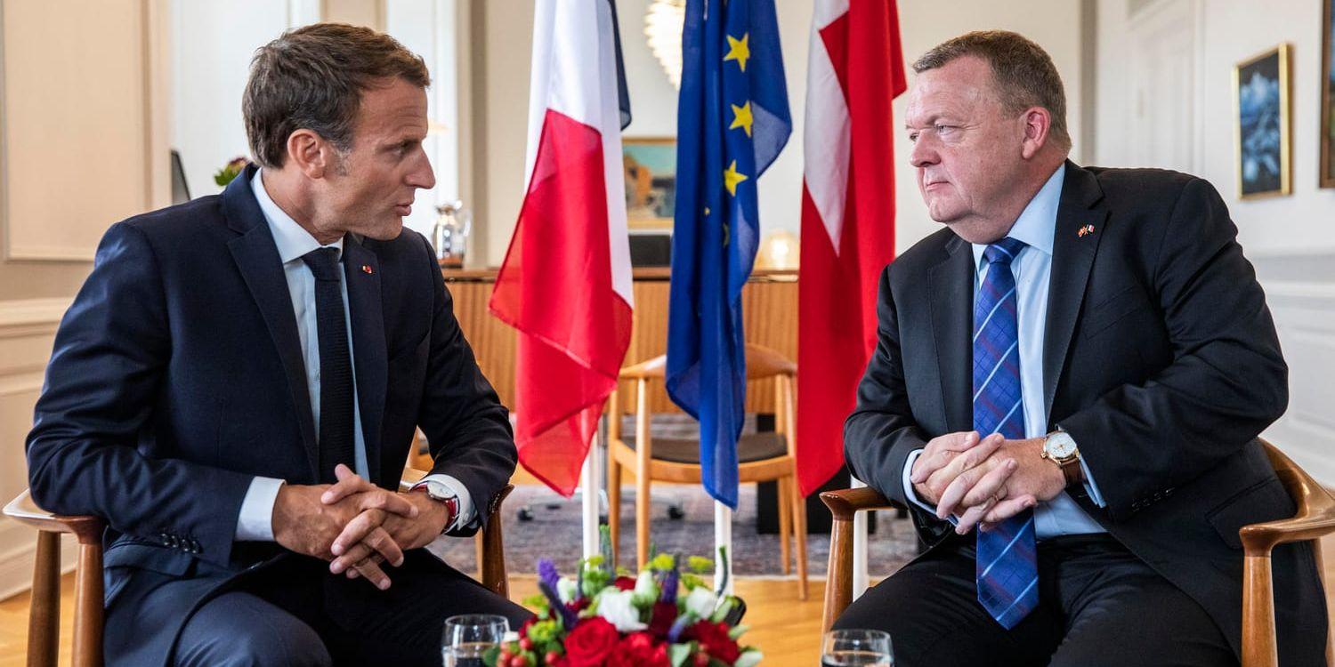 Frankrikes president Emmanuel Macron talar med Danmarks statsminister Lars Løkke Rasmussen i Christiansborgs slott i Köpenhamn.