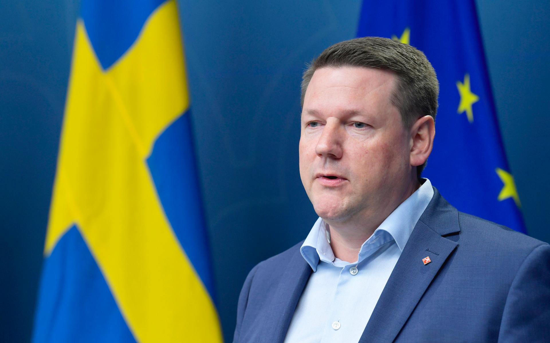 ”Självklart är ledstjärnan för våra diskussioner vad som är bäst för Sveriges säkerhet” säger Socialdemokraternas partisekreterare Tobias Baudin.