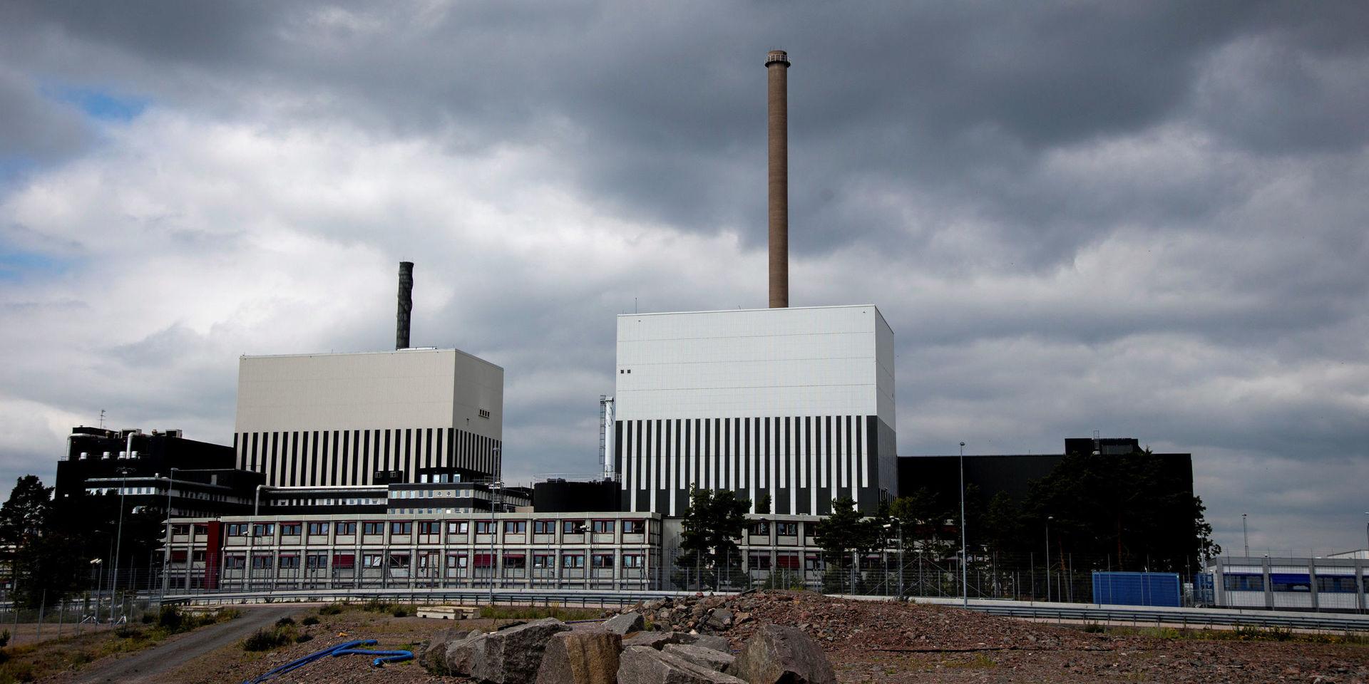 Kärnkraftverken O1:an och O2:an på Simpevarpshalvön utanför Oskarshamn. 
