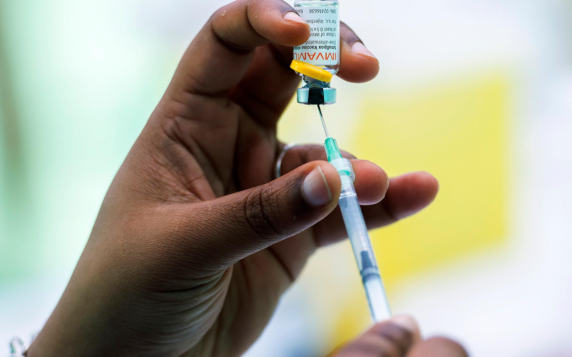 I Kanada har man redan börjat vaccinera mot apkoppor. 