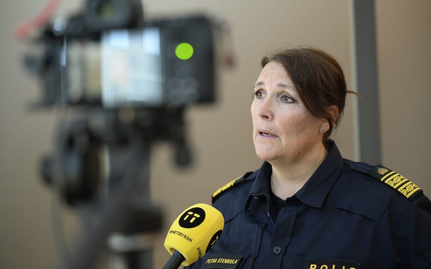 Petra Stenkula, polisområdeschef i Malmö, träffade journalister dagen efter de våldsamma upploppen i bland annat stadsdelen Rosengård.