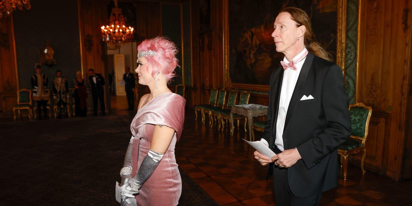 Martin ”E-Type” Erikson och flickvännen Melinda Jacobs vid en middag på Stockholms slott i april förra året.
