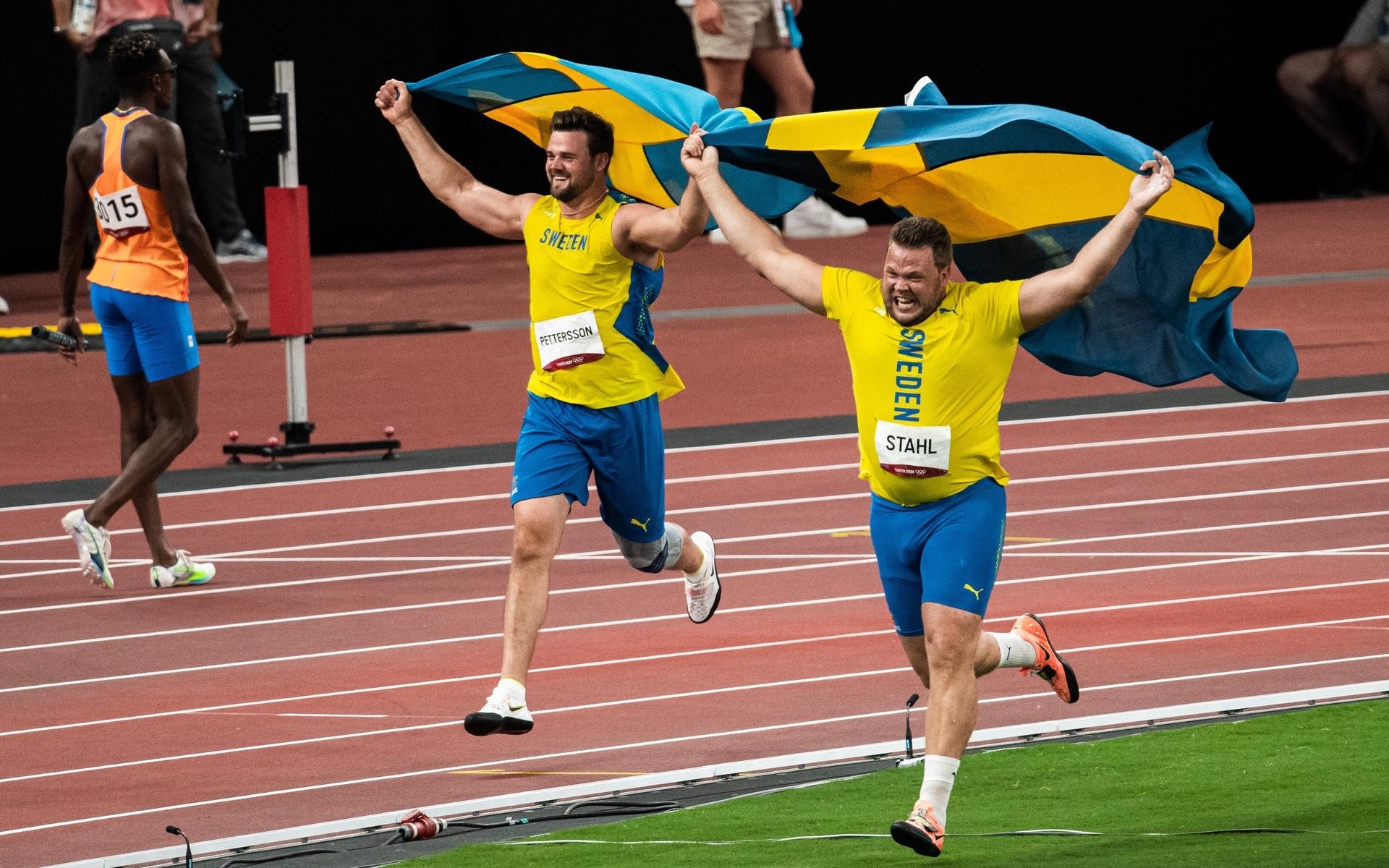 Daniel Ståhl och Simon Pettersson säkrade Sveriges första OS-medaljer.