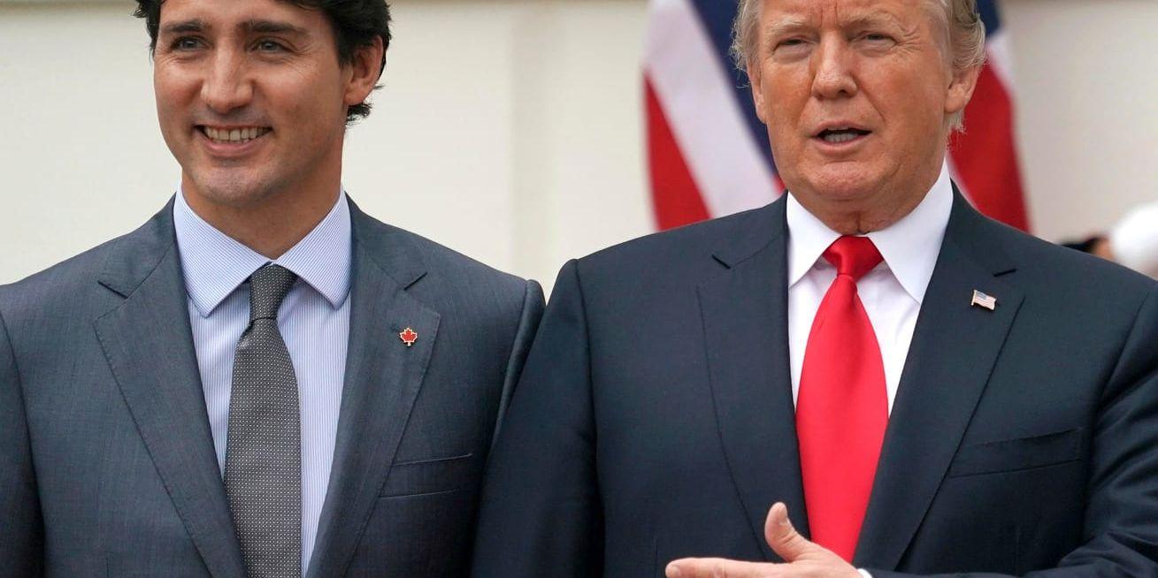Kanadas premiärminister Justin Trudeau och USA:s president Donald Trump vid ett möte i Washington i höstas. Arkivbild.