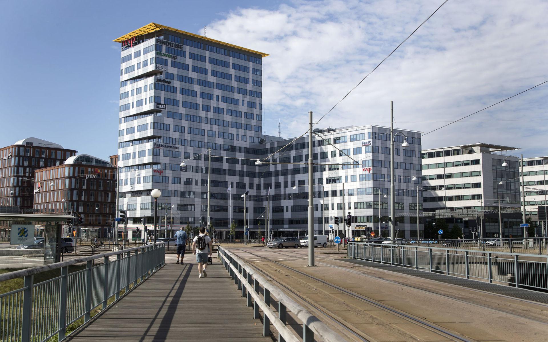 Bland de nya höghusen finns också WSP-huset som är ett av många som dykt upp i Göteborg efter Läppstiftet. Som förvånansvärt många andra byggnader i staden är den också ungefär 60 meter.