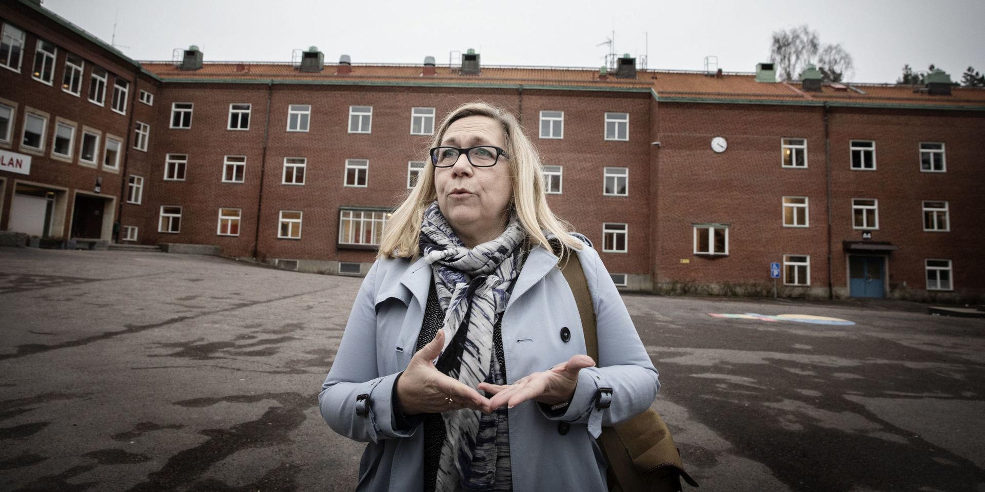 Helene Odenjung (L) hoppas att Göteborg ska få minst 18 miljoner av de statliga kronor som finns avsatta för att anställa lärarassistenter.