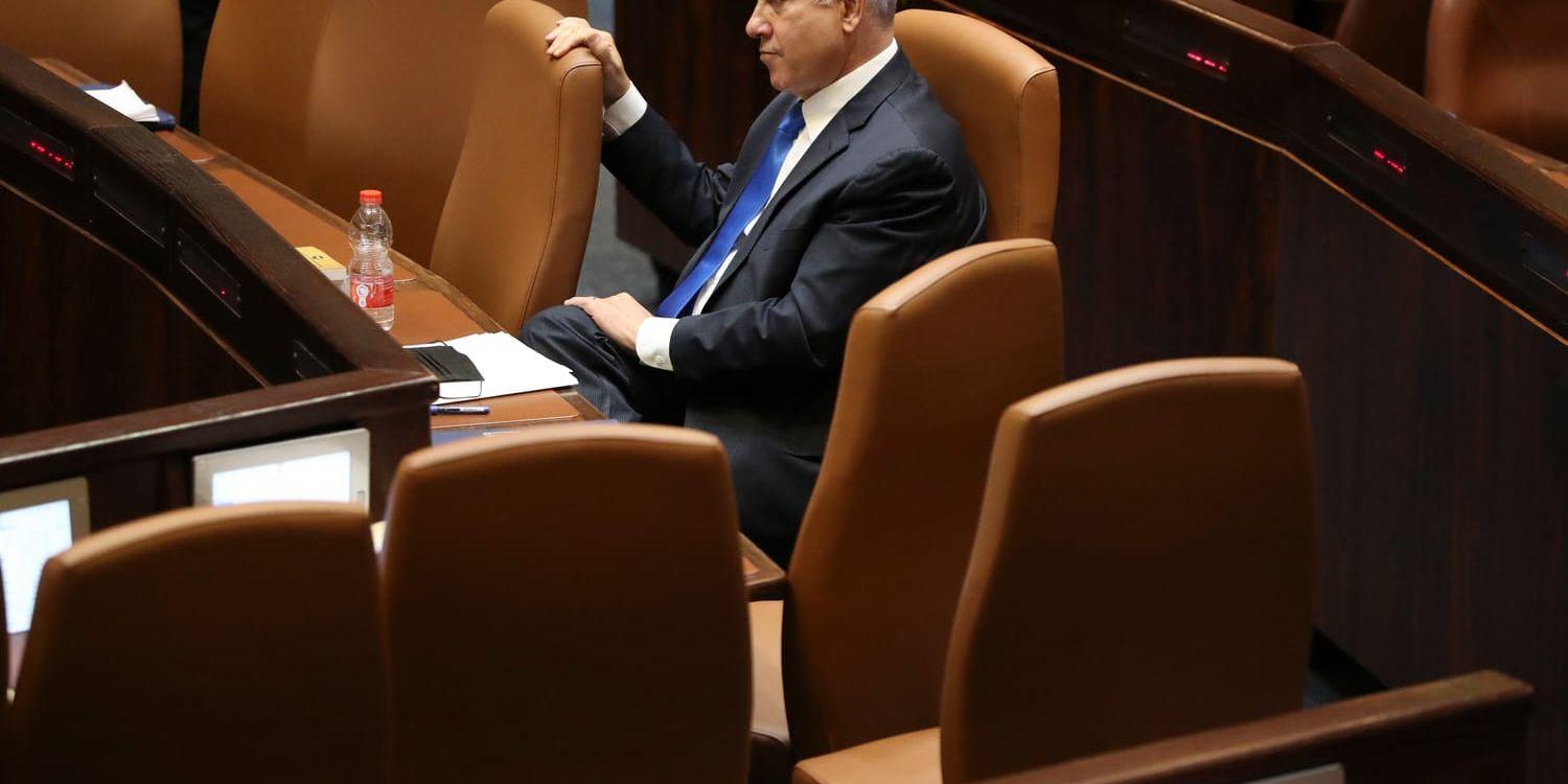 Den avgående premiärministern Benjamin Netanyahu lovade i ett anförande att han kommer återkomma.