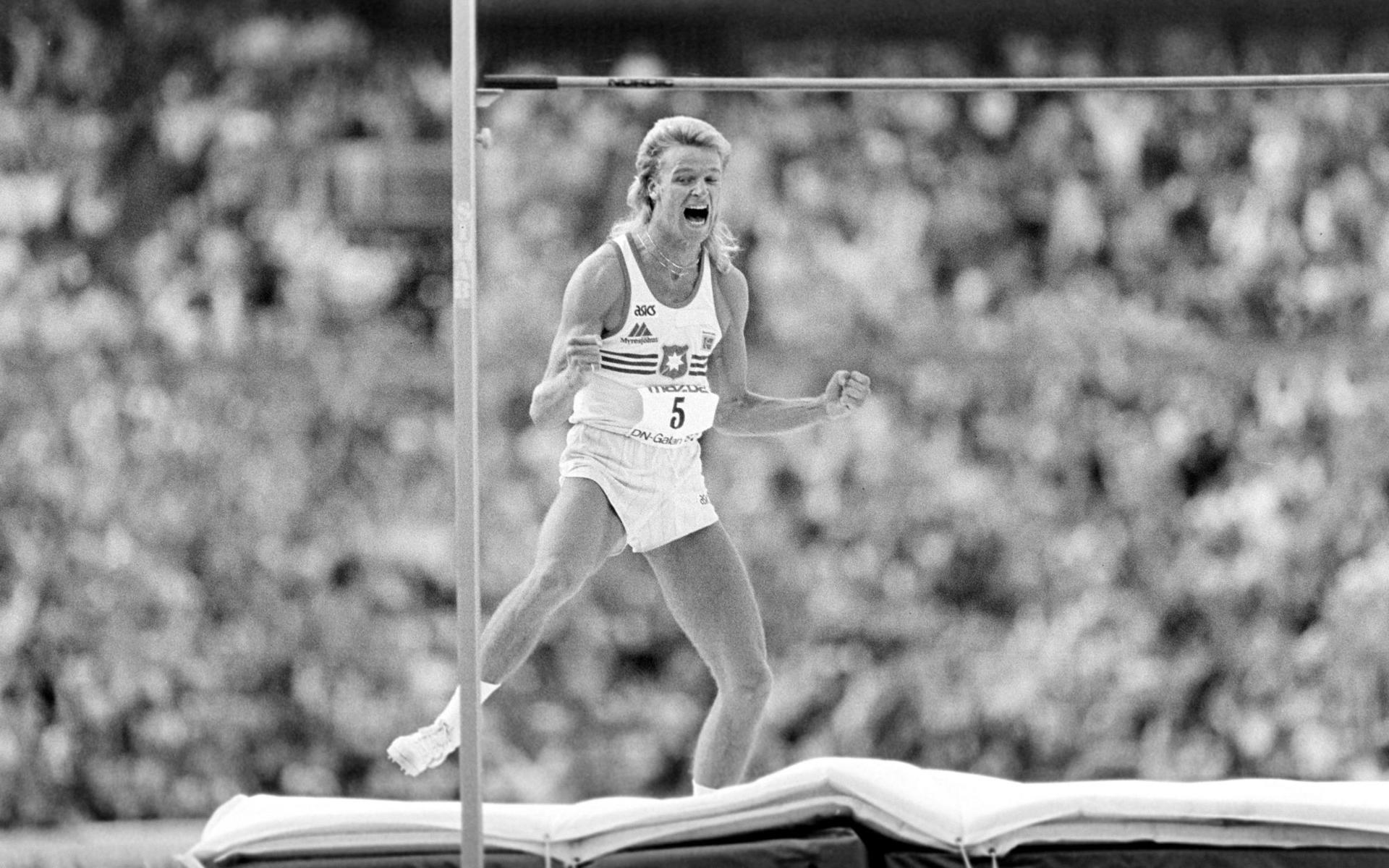 Patrik Sjöberg efter världsrekordet i höjdhopp 1987. 