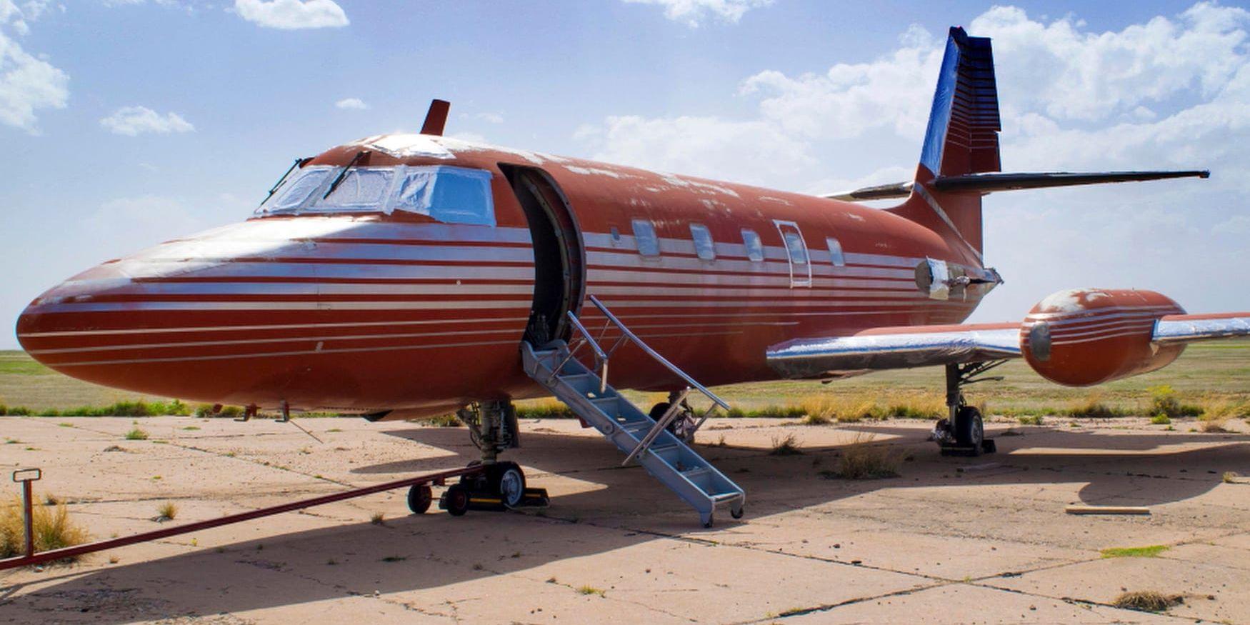 Elvis Presleys övergivna flygplan är till salu. Arkivbild.