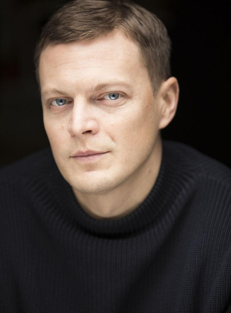 Björn af Kleen debuterade som författare 2009 med &quot;Jorden de ärvde&quot;, en bok om den svenska adeln och är sedan 2017 Dagens Nyheters korrespondent i USA.