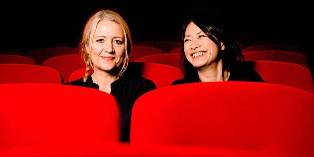 På lördagen premiärvisades Bajsfilmen – Dolores och Gunellens värld på Göteborgs Lilla Filmfestival. Klara Zimmergren, till vänster, gör rösten som den försiktiga Dolores och Linda Hambäck, till höger, har regisserat.