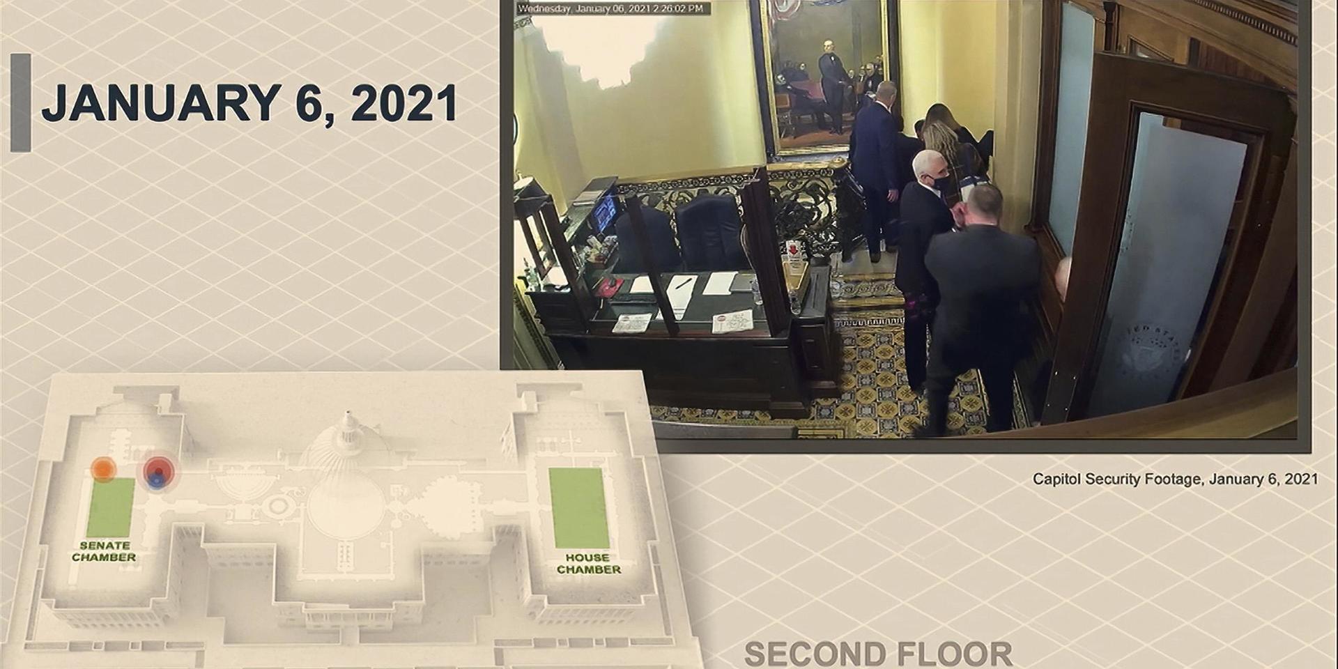 På en övervakningsfilm syns hur vicepresident Mike Pence och hans familj evakueras nedför en trappa (den orange pricken på grafiken till vänster), medan mobben som är på väg mot senatskammaren uppehålls av polismannen Eugene Goodman (röd och blå prick).