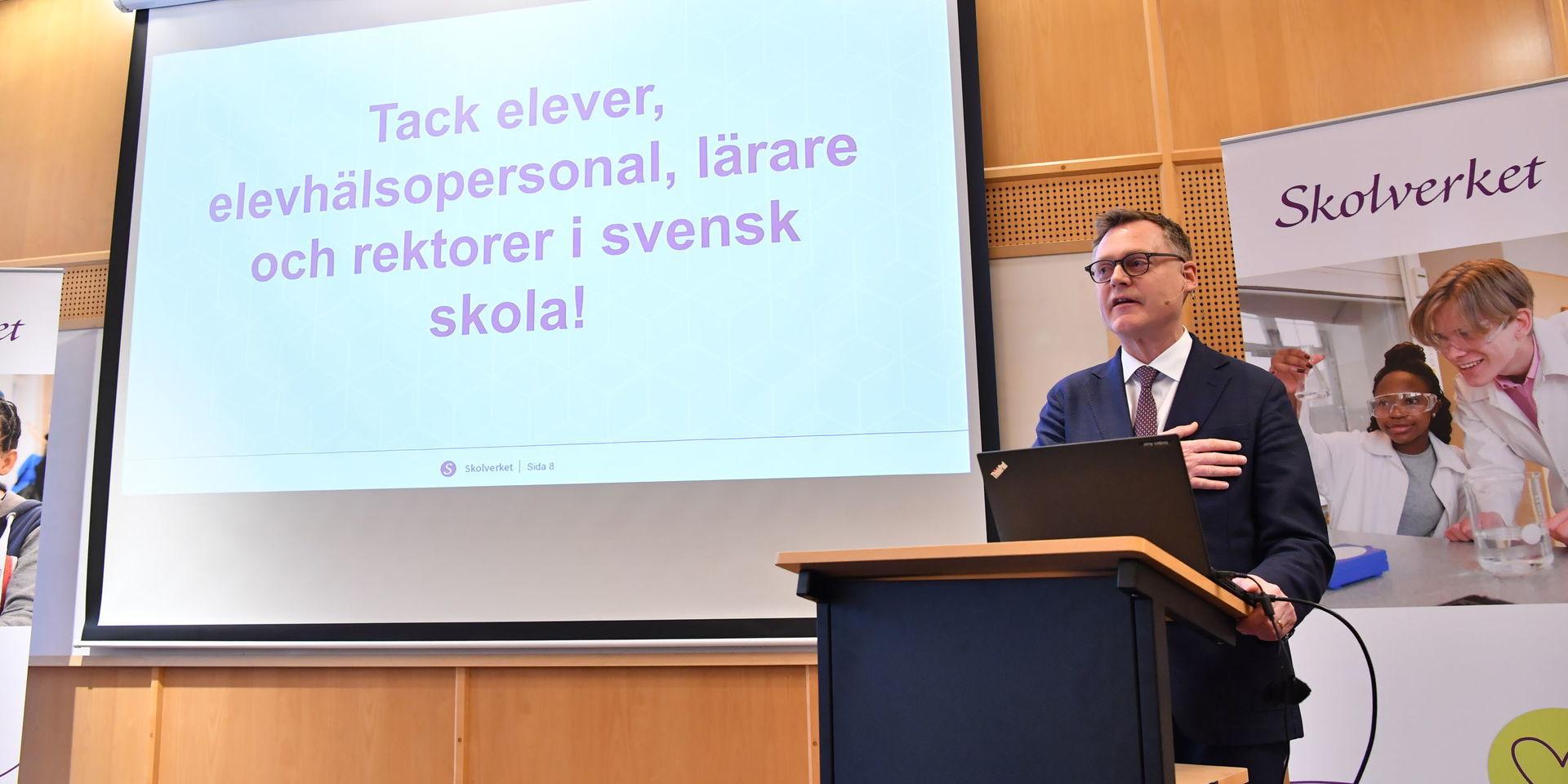 Skolverkets generaldirektör Peter Fredriksson presenterar Pisarapporten under en pressträff i Stockholm i fjol. 
