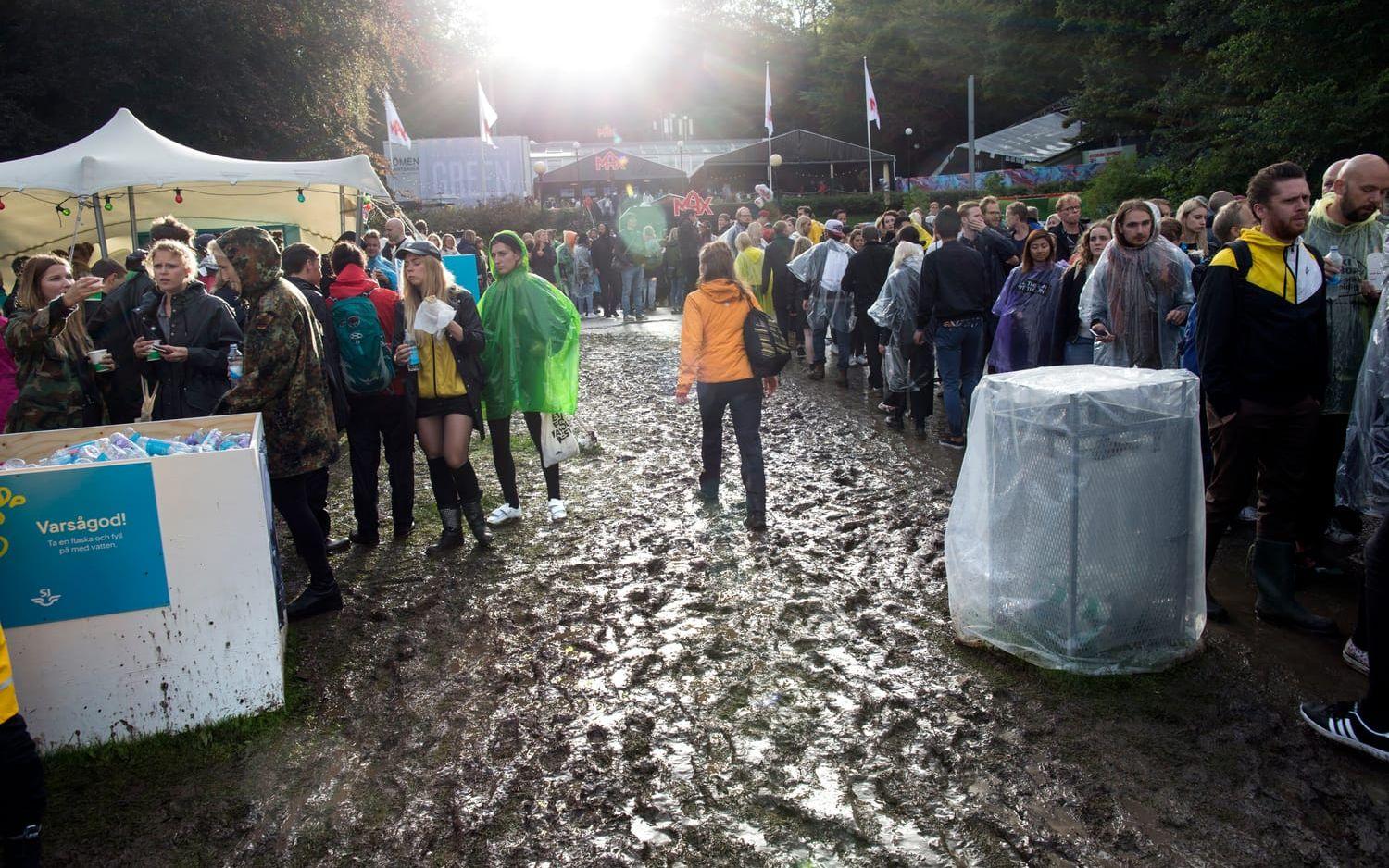 Förra året var det riktigt lerigt på festivalen - oavsett väder så är säkerheten hög. Arkivbild: TT
