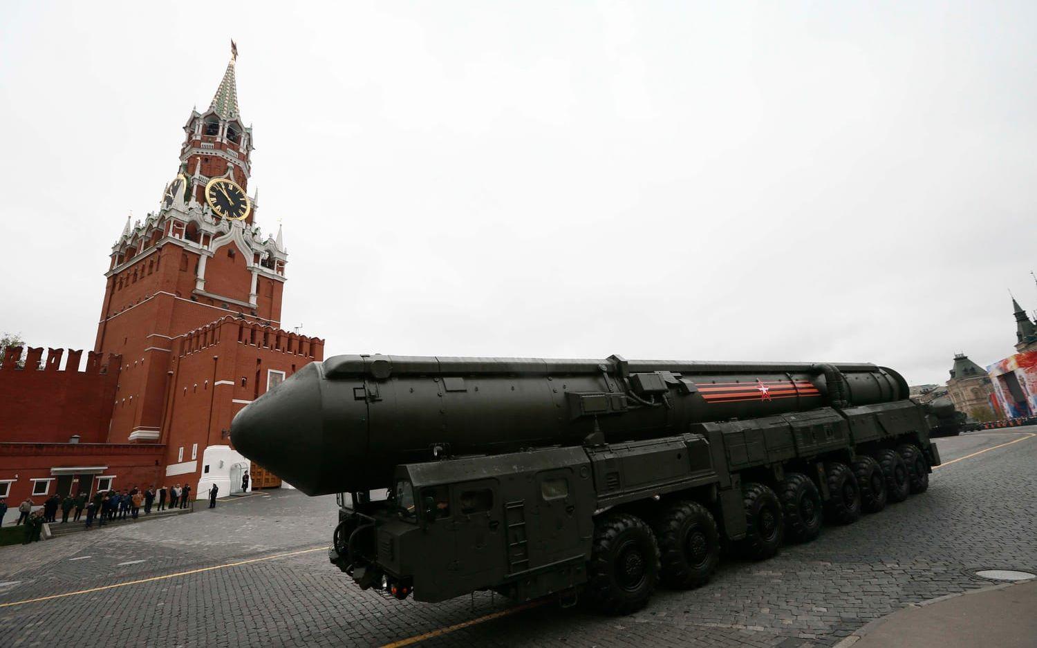 Nu är det återigen på modet att visa upp den ryska militärtekniska styrkan. Bild: AP