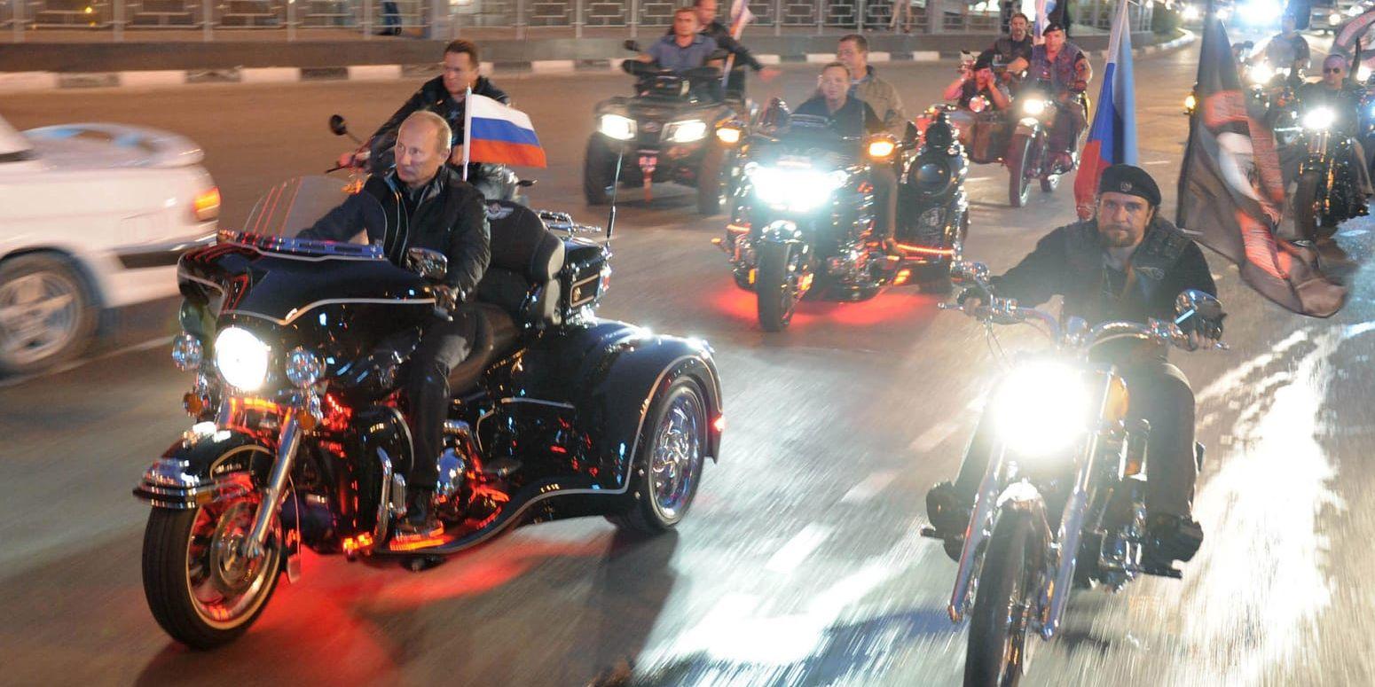 Det ryska mc-gänget Night Wolves fick internationell uppmärksamhet när Rysslands president Vladimir Putin deltog en av deras korteger. Bilden är från 29 augusti, 2011.