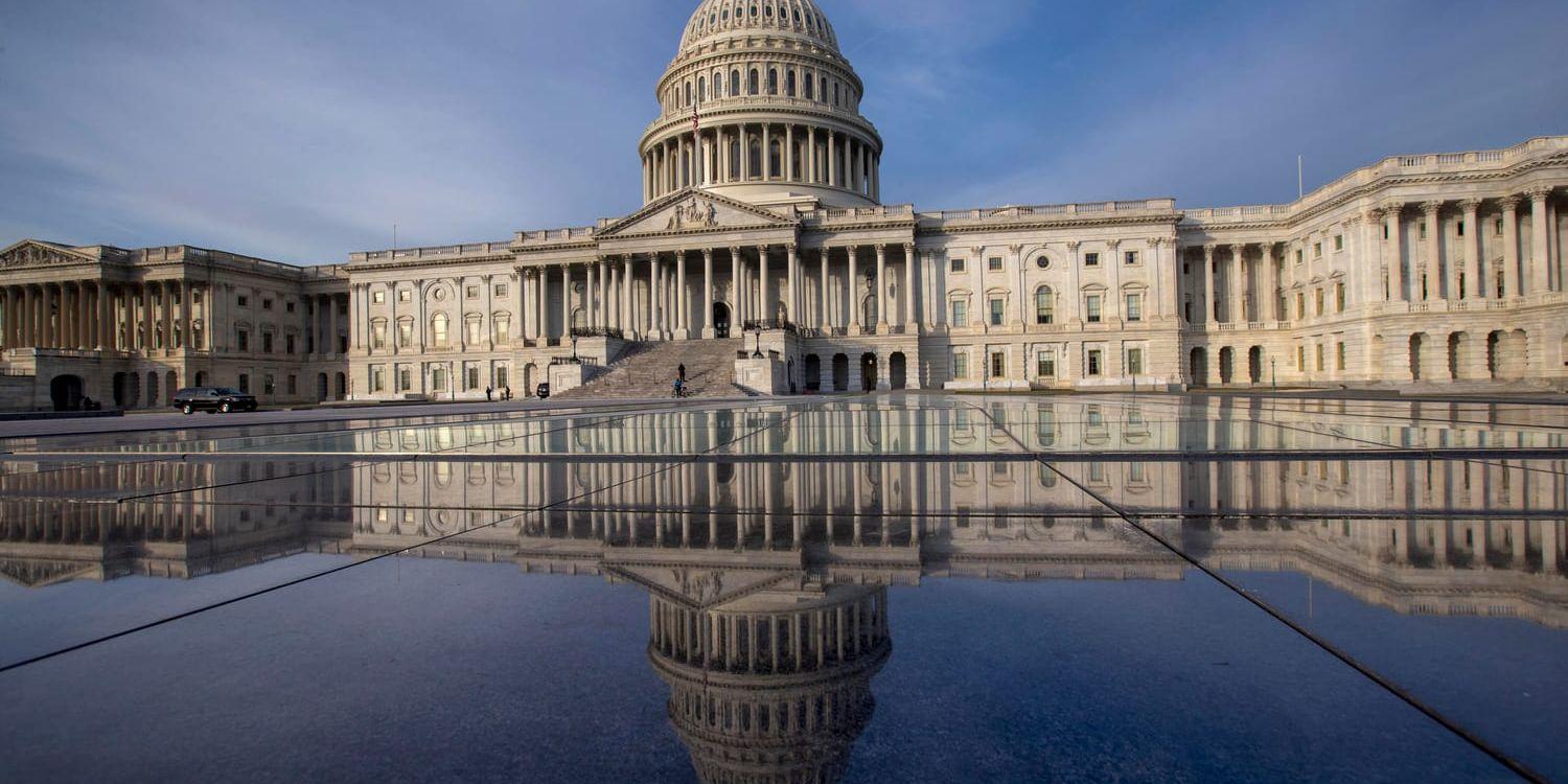 I kongressbyggnaden på Capitolium i Washington avgörs om den amerikanska statsapparaten stängs ner från och med lördag.