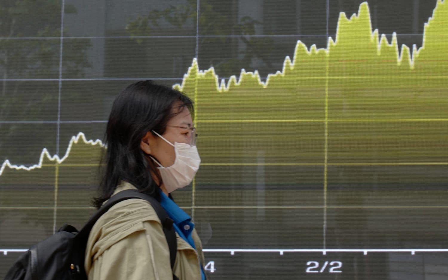 Nikkei håller öppet under fredagen. Bild från tidigare i veckan.