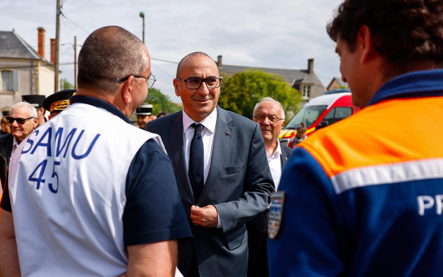 Frankrikes inrikesminister Laurent Nuñez flög till sin hemstad Bourges på söndagen för att kritisera en illegal rejvfest som hållits i helgen i Cornusse, nära Bourges.
