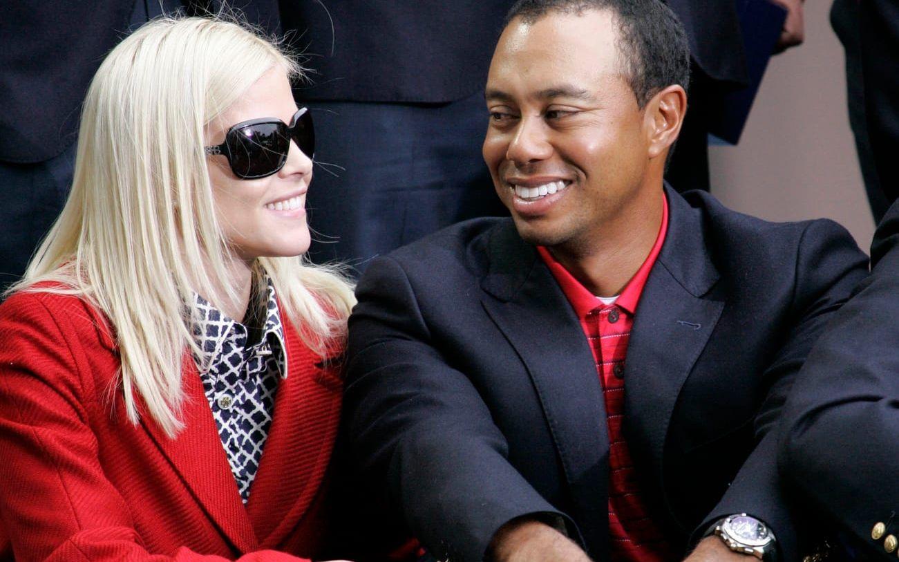 3. Otrohetsskandalen med Tiger Woods i huvudrollen slog ner som en bomb 2009. En efter en trädde kvinnorna fram och berättade om sina sexträffar med golfstjärnan. Hans svenska fru, Elin Nordegren, var förstås allt annat än nöjd och det slutade med skilsmässa. Foto: TT