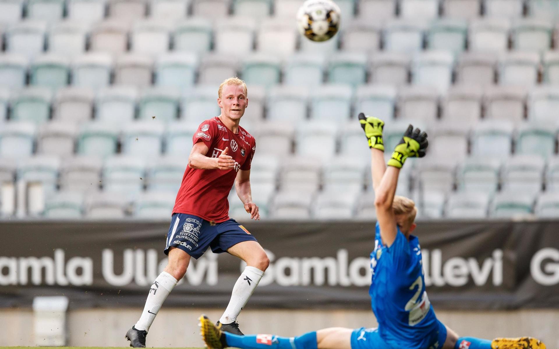 Örgrytes Adam Bergmark Wiberg gör 2-0 mot Jönköpings Södra.