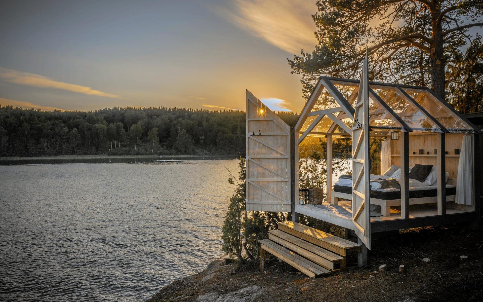 Med hållbar turism i fokus, både i Göteborg och i hela Västsverige, växer konceptet med glashusen 75 hour cabin i Dalsland.
