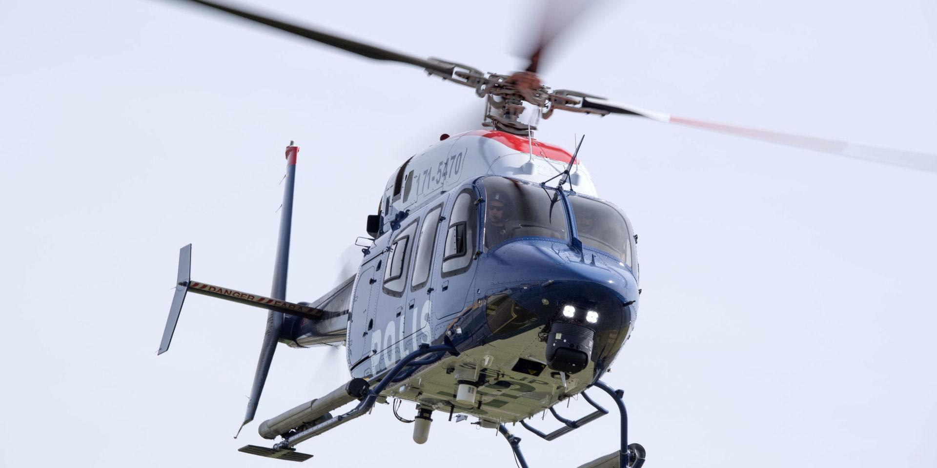 En polishelikopter deltog i sökandet efter en pojke som försvunnit i Härjedalen. Arkivbild.