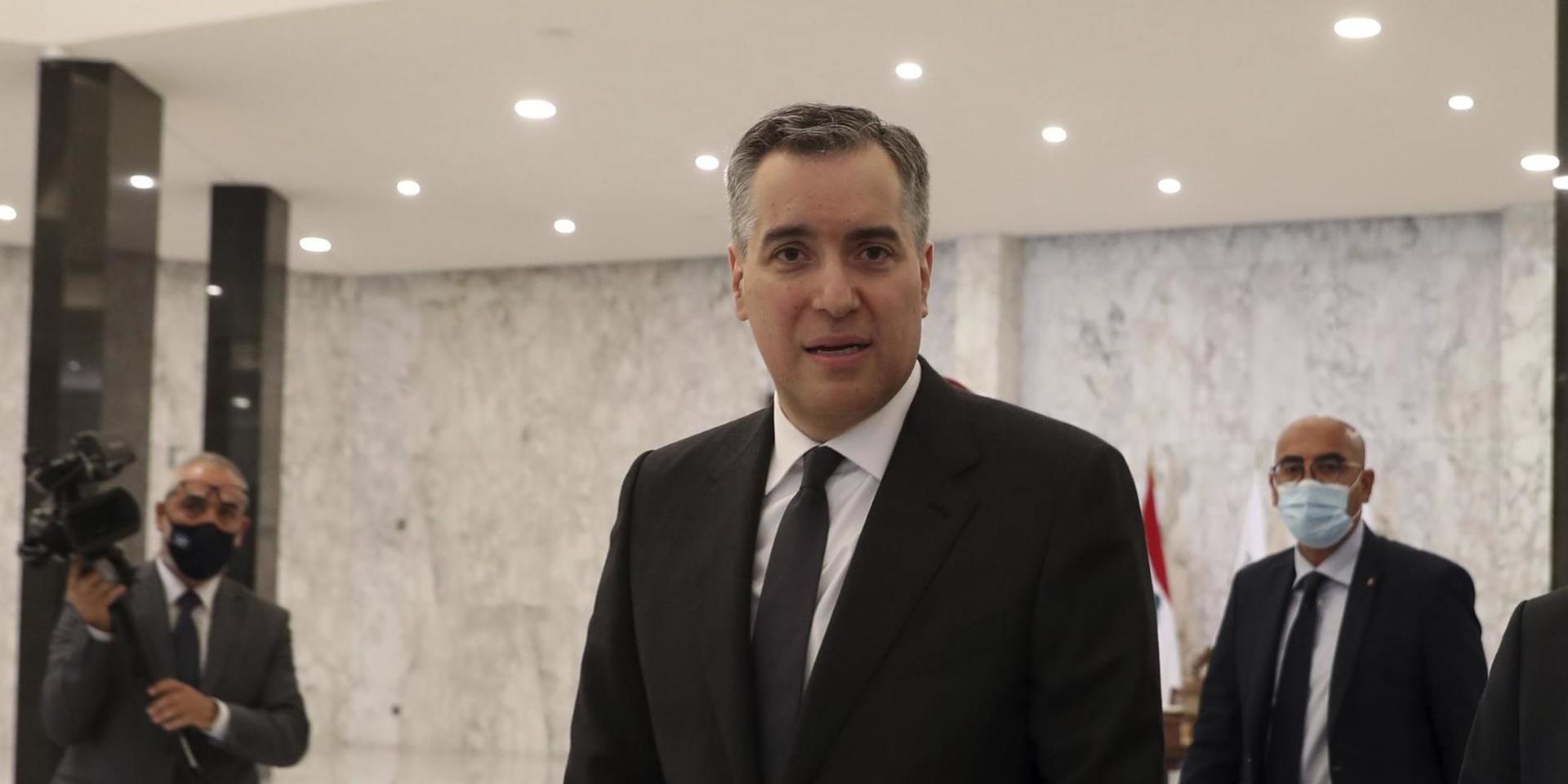 Libanons ambassadör i Tyskland, Mustafa Adib, utsågs under måndagen till ny regeringsbildare.