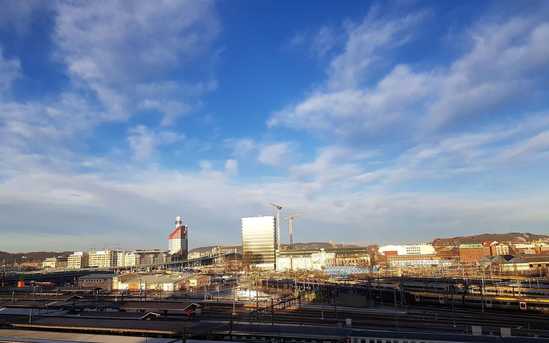 Solens strålar värmde Göteborg under onsdagen.