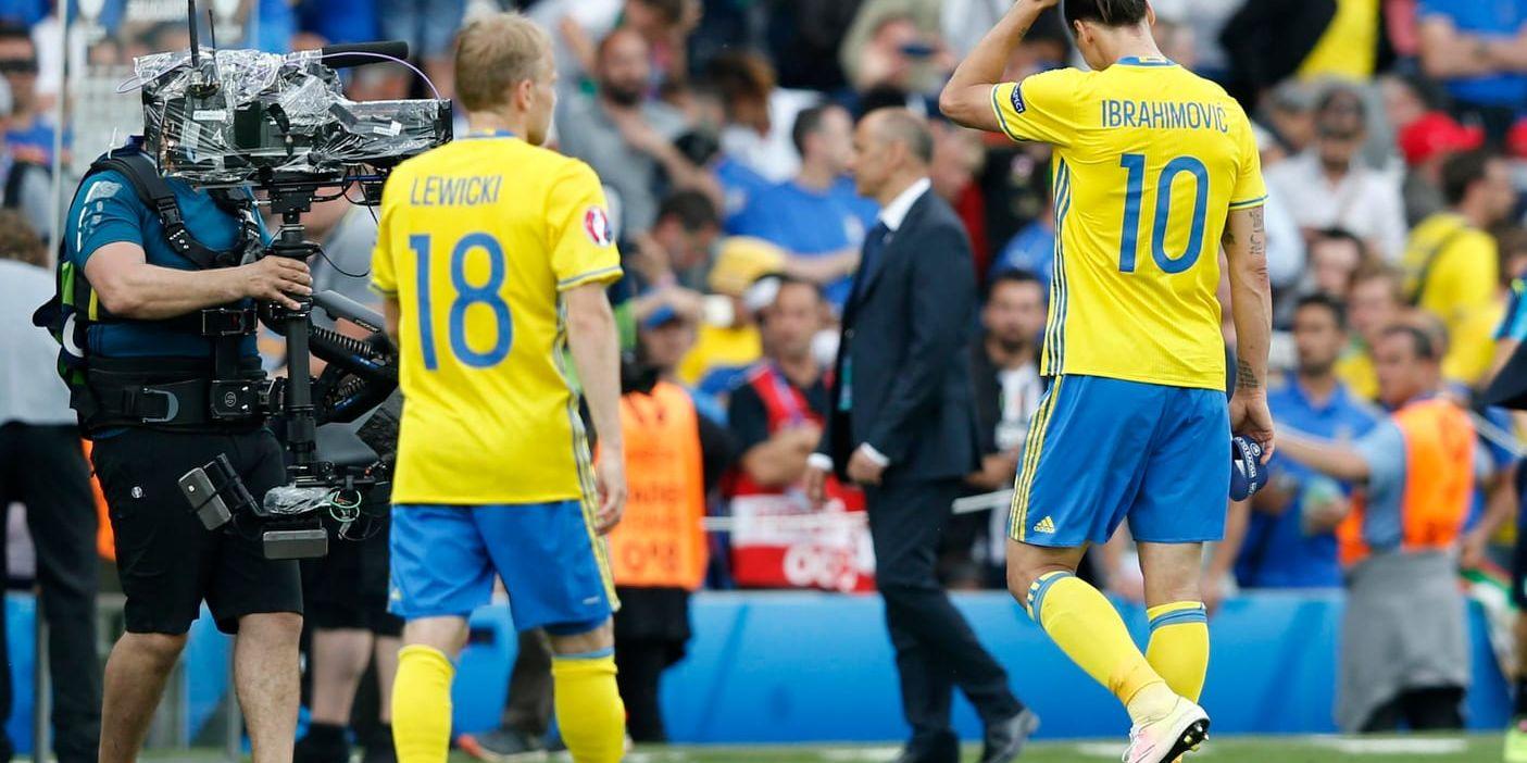 Zlatan lämnade planen efter matchen utan att tacka de svenska fansen.
