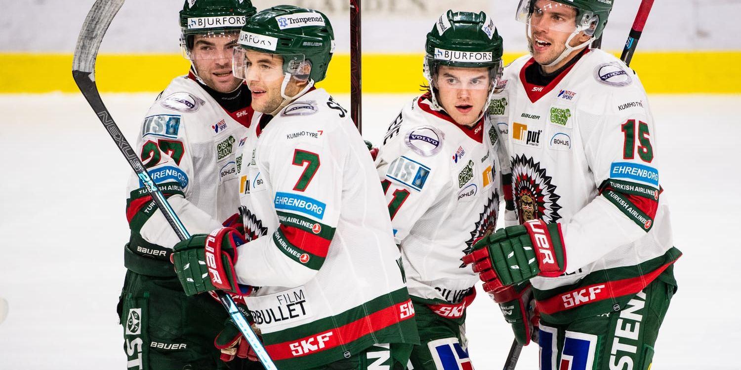 Styrning. Frölundas Pathrik Westerholm jublar med Ponthus Westerholm, Linus Fagemo och Anders Grönlund efter att den förstnämnde gjort 1-1-målet under ishockeymatchen i SHL mellan Luleå och Frölunda.