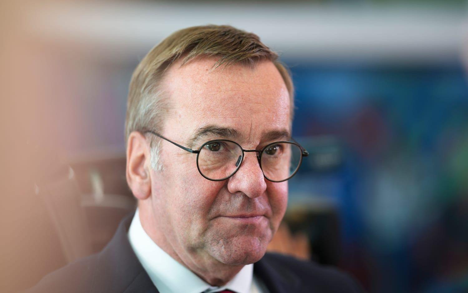 Tysklands försvarsminister Boris Pistorius inviger Natostaben i Rostock under måndagen. Arkivbild.