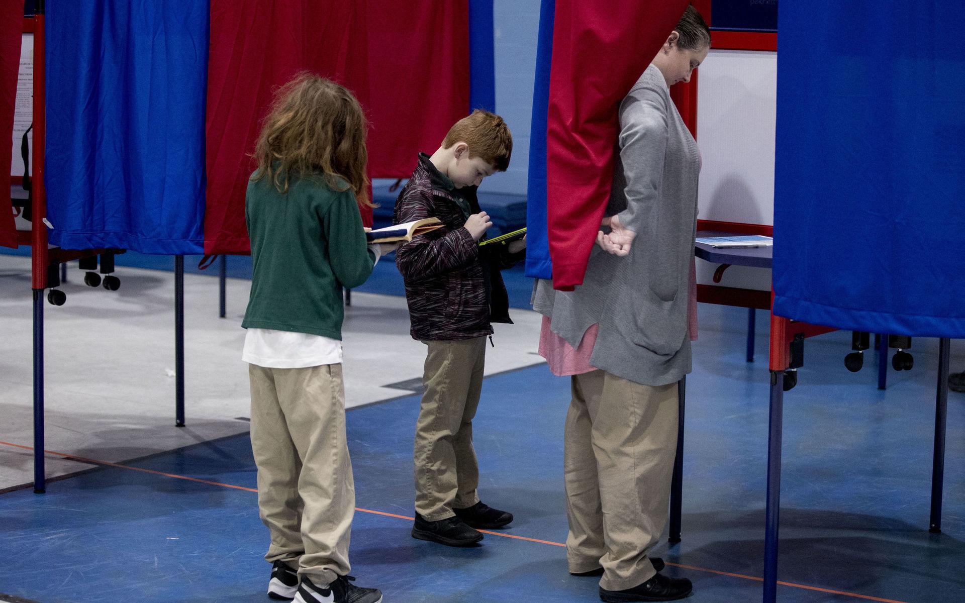 Valdeltagandet i primärvalet i New Hampshire ökade något, men var lågt bland unga. 