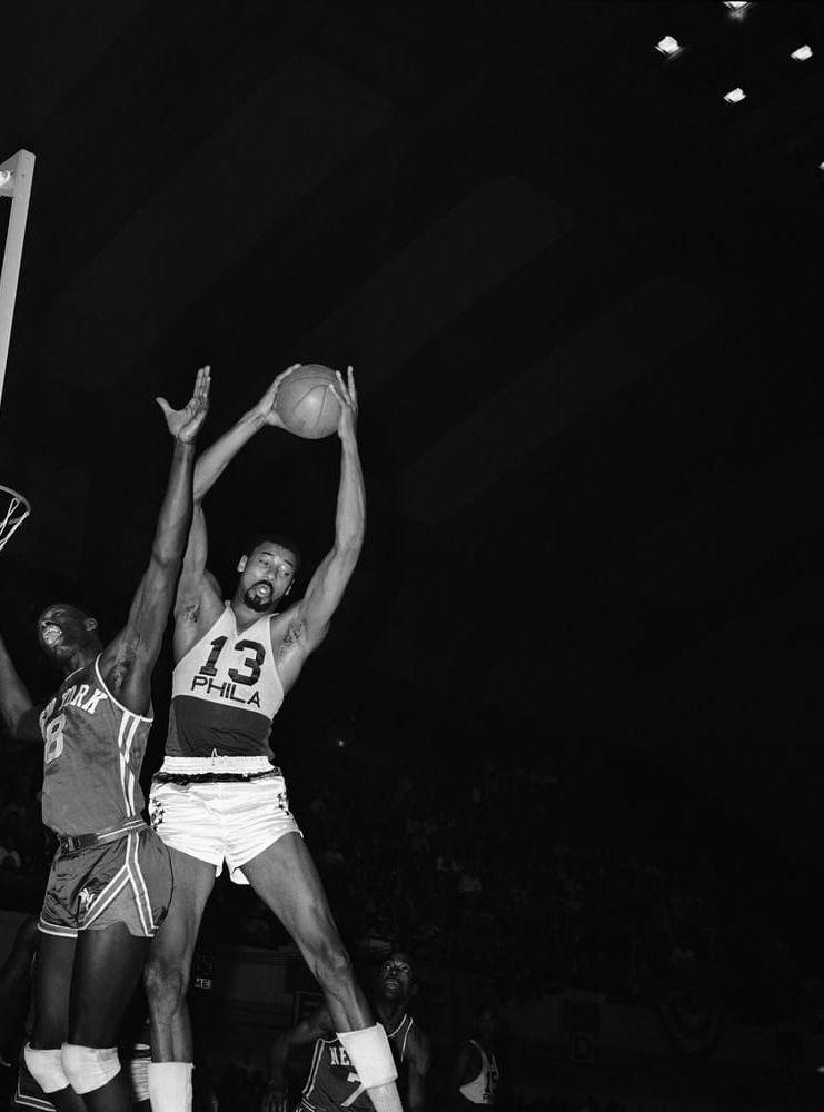 Wilt Chamberlain har rekordet för flest returer – 55 stycken – i en NBA-match. Foto: TT