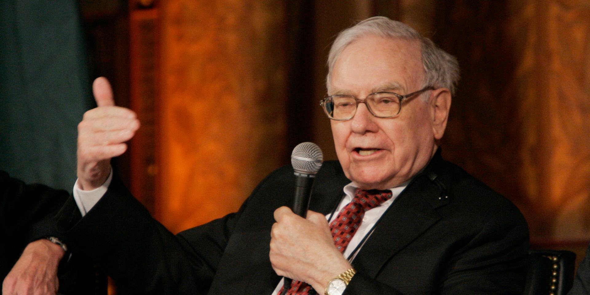 Warren Buffett är en av världens rikaste personer och en ihärdig bitcoinkritiker. 