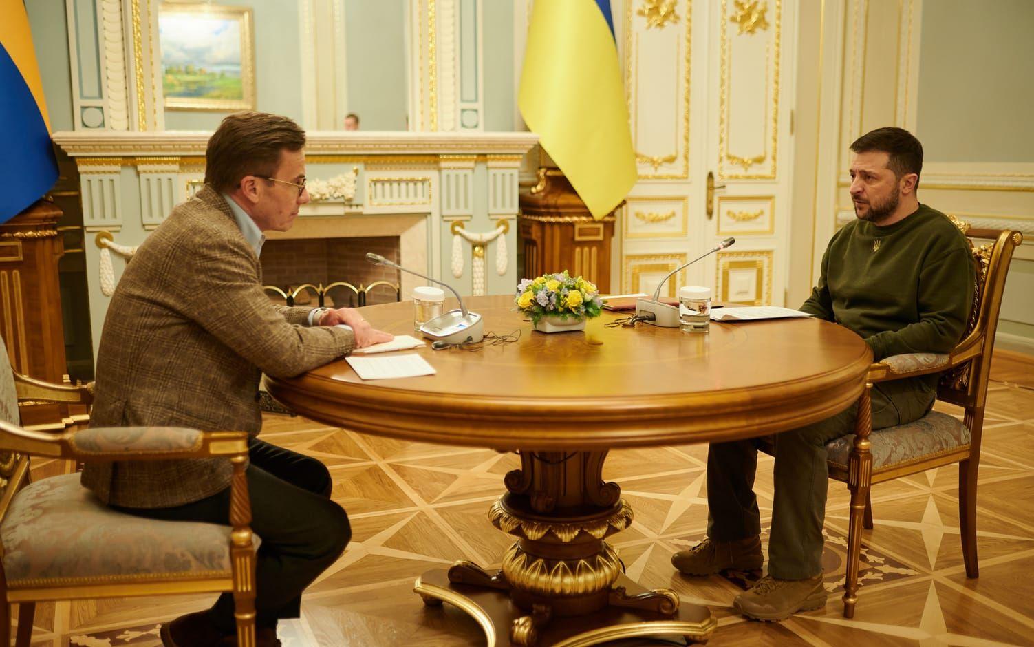 En gemensam presskonferens med statsminister Ulf Kristersson och Ukrainas president Volodymyr Zelenskyj är enligt uppgift planerad på onsdagen.