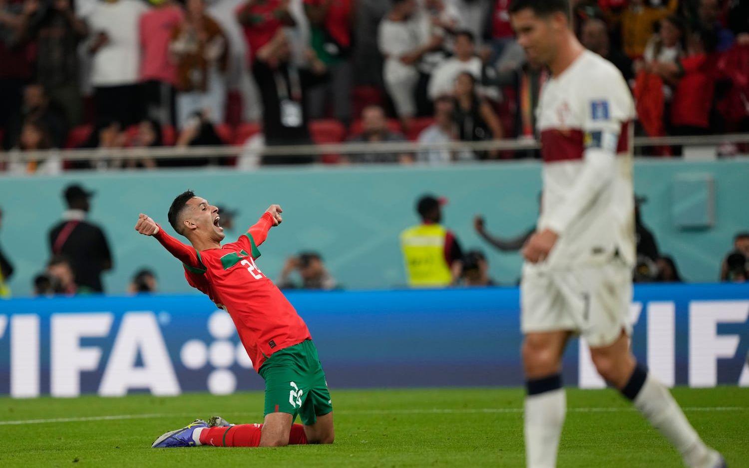 I och med kvartsfinalsegern var Portugal blev Marocko första afrikanska land att nå semifinal i VM. 