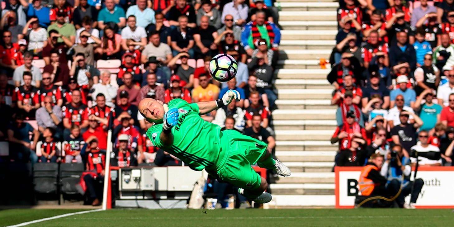 Middlesbroughs målvakt Brad Guzan tvingades släppa fyra bollar förbi sig mot Bournemouth.