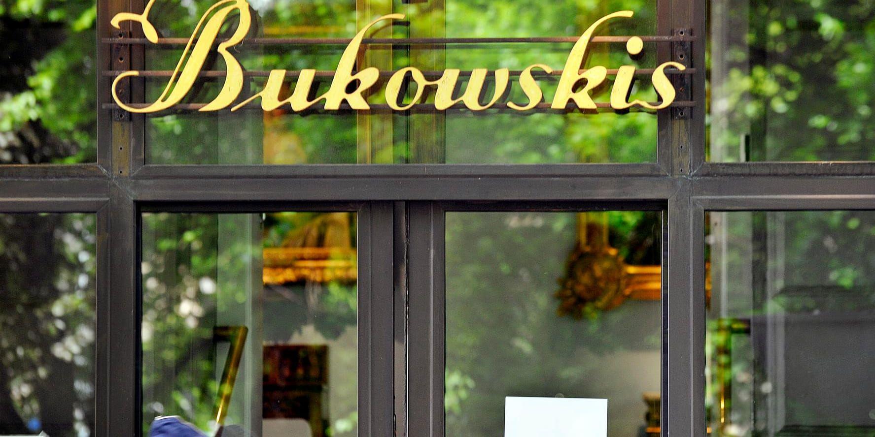Stort intresse för Buskowskis auktion av Lars-Yngve Johanssons samling. Arkivbild.